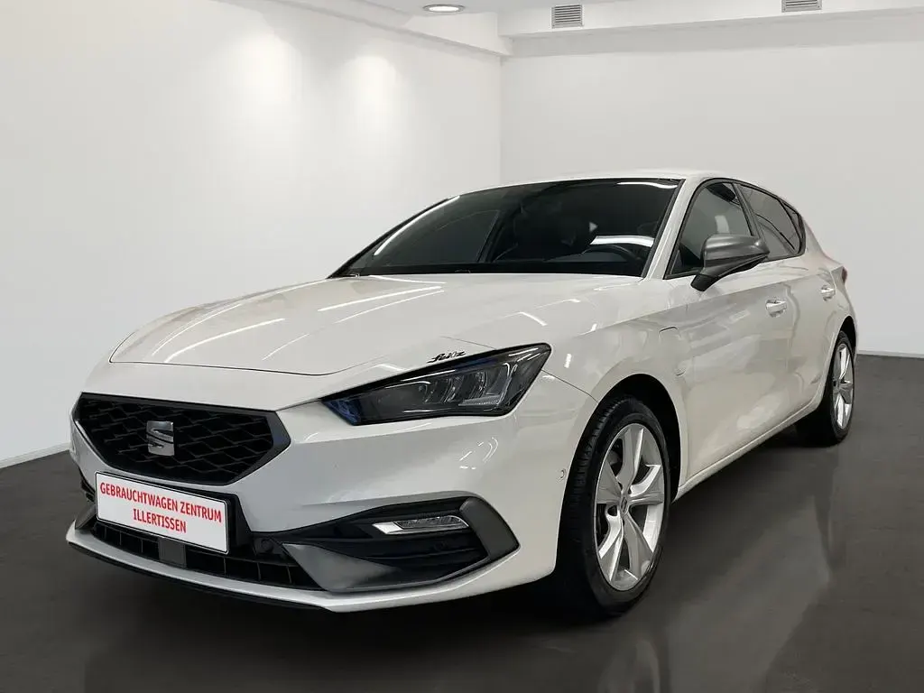 Gebraucht Seat Leon FR 204 PS (150 kW) 2023 Weiß Limousine