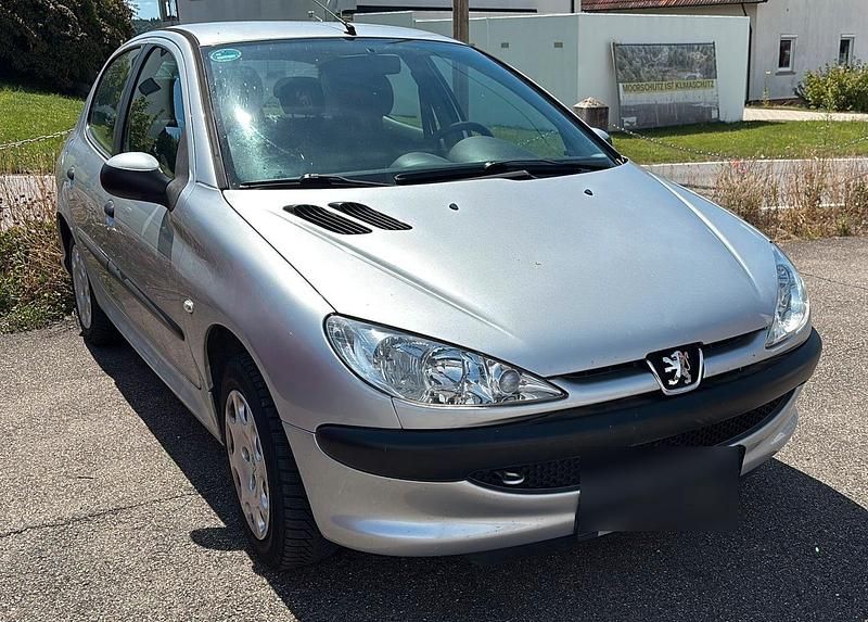 Silber Gebraucht 2008 Peugeot 206 Limousine | 1.000 € (Guter Preis) - Bild 1/4