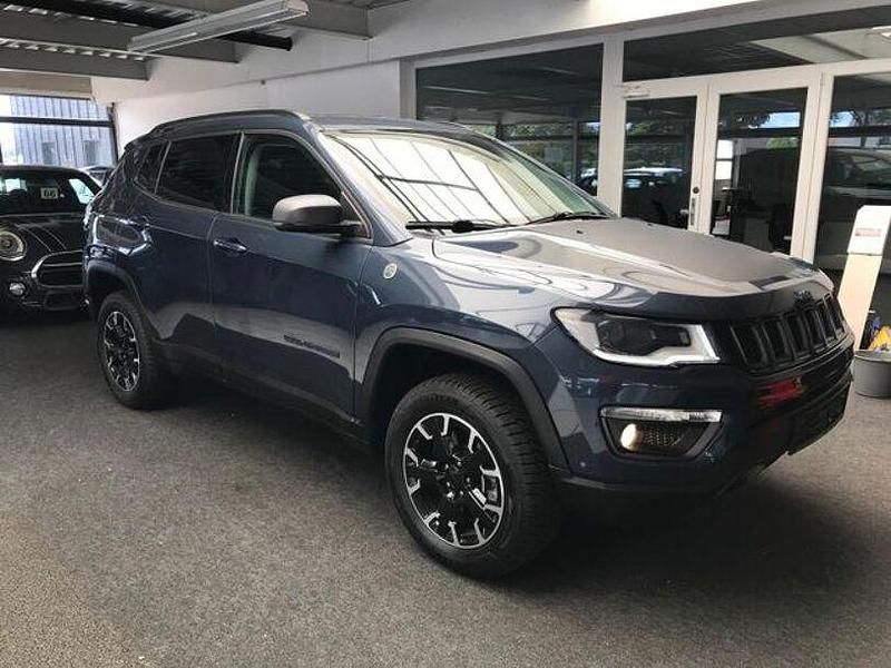 Gebraucht Jeep Compass Trailhawk 179 PS (131 kW) 2021 Blau SUV