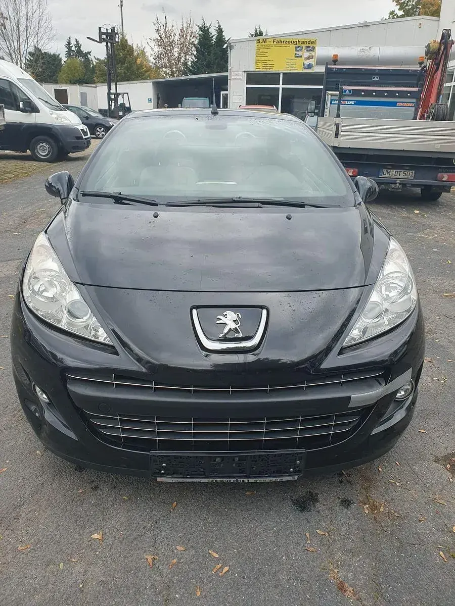 Gebraucht Peugeot 207 CC 120 PS (88 kW) 2013 Schwarz Cabrio