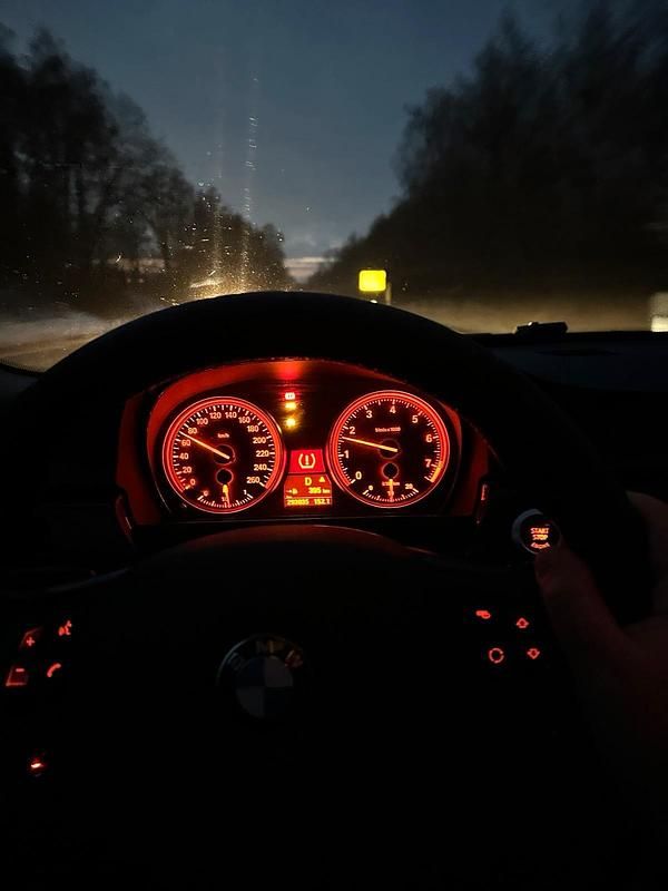 Gebraucht BMW 325 218 PS (160 kW) 2008 Schwarz Kombi