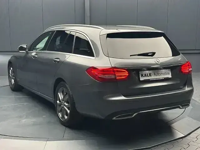 Gebraucht Mercedes C220 Avantgarde 170 PS (125 kW) 2017 Selenitgrau metallic Kombi