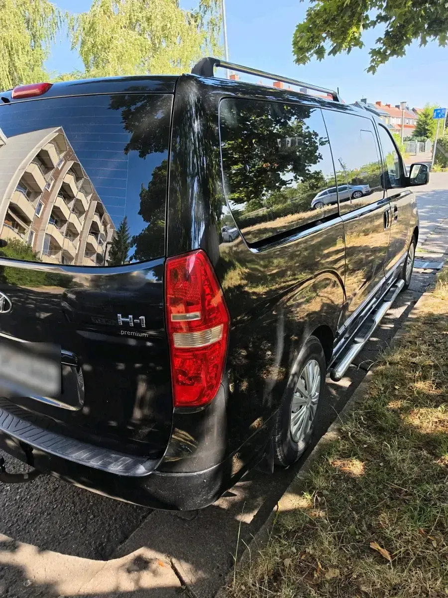 Gebraucht Hyundai H-1 170 PS (125 kW) 2010 Schwarz Van / Kleinbus