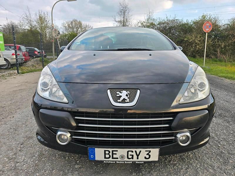 Gebraucht Peugeot 307 CC 109 PS (80 kW) 2006 Schwarz Cabrio