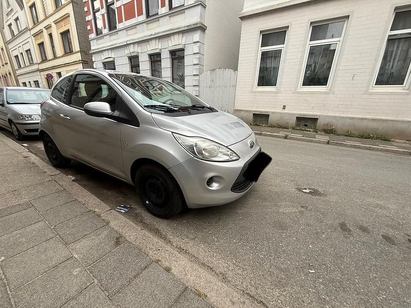 Weiß Gebraucht 2010 Ford Ka Kleinwagen | 600 € (Fairer Preis) - Bild 1/3