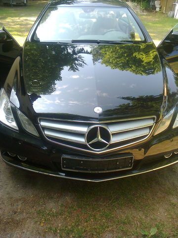 Gebraucht Mercedes E250 204 PS (150 kW) 2010 Schwarz metallic Coupé