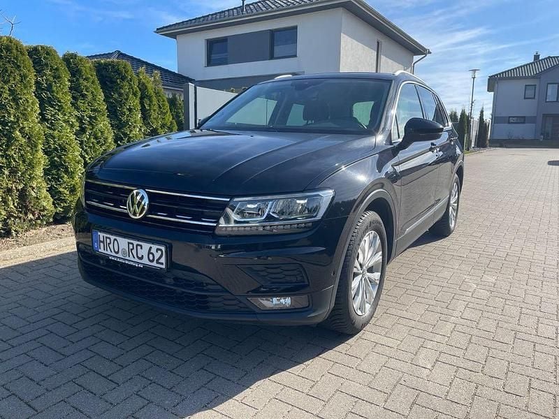 Gebraucht VW Tiguan Highline 150 PS (110 kW) 2020 Schwarz SUV