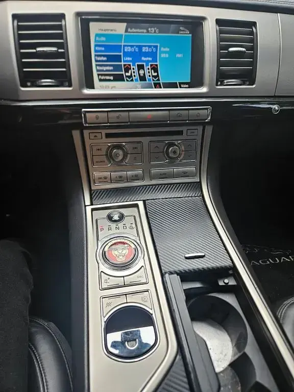 Gebraucht Jaguar XF 241 PS (177 kW) 2012 Schwarz Limousine