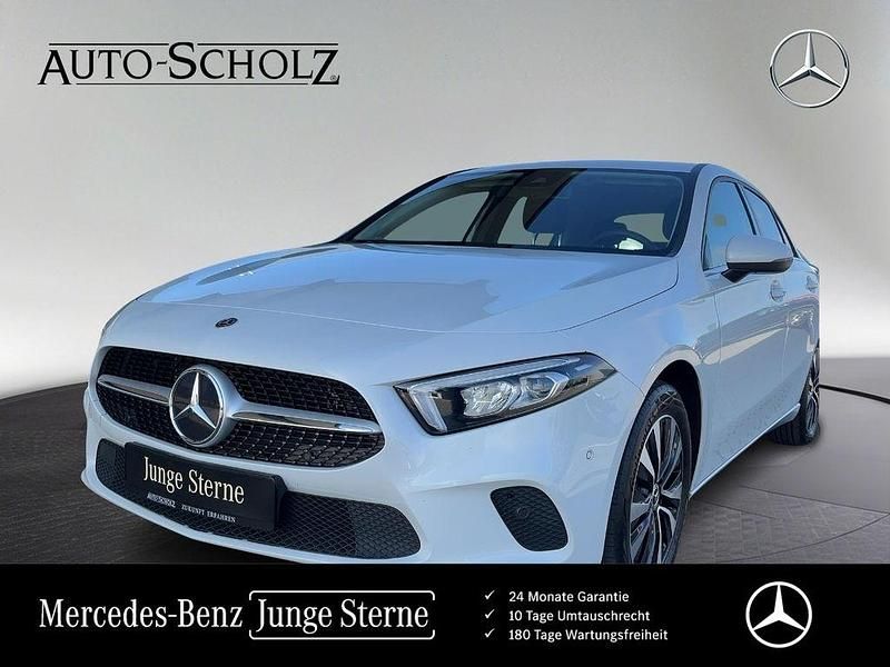 Gebraucht Mercedes A250 218 PS (160 kW) 2021 Weiß Limousine