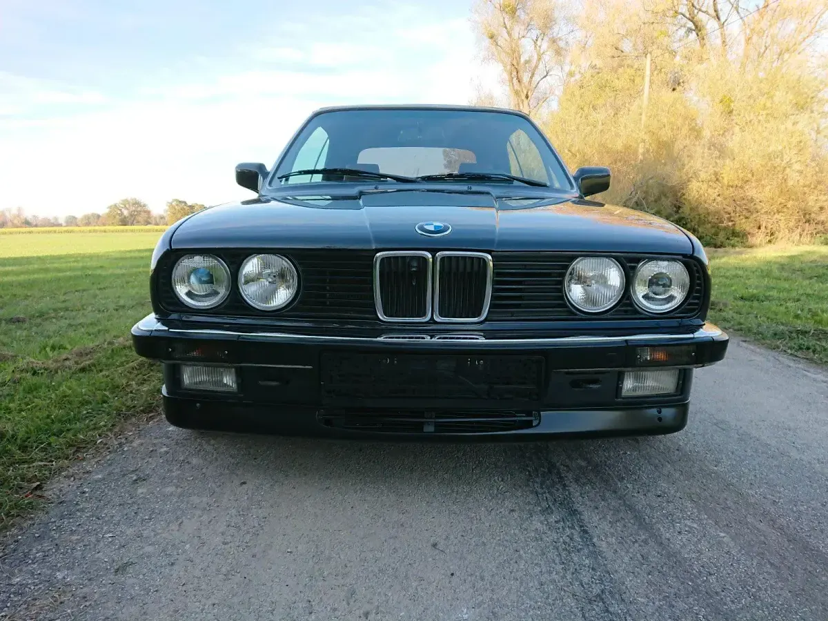 Gebraucht BMW 325 Cabriolet 170 PS (125 kW) 1986 Schwarz Cabrio
