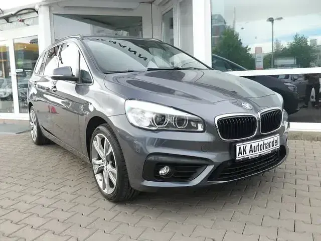 Gebraucht BMW 220 Sport Line 190 PS (139 kW) 2016 Grau Van / Kleinbus