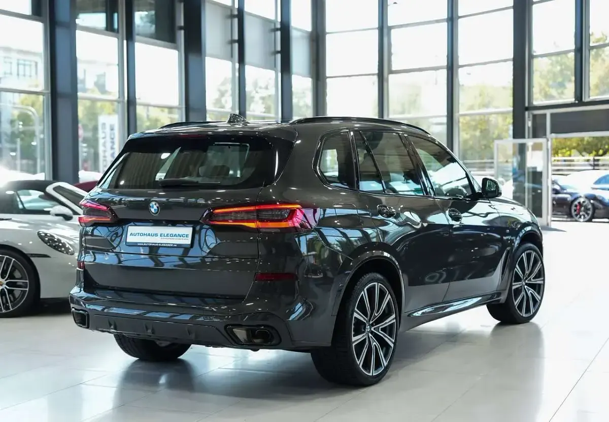 Gebraucht BMW X5 Shadowline 231 PS (169 kW) 2023 Dravitgrau metallic SUV
