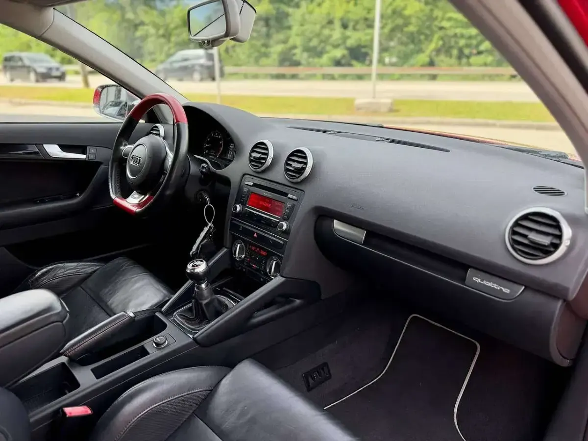 Gebraucht Audi S3 265 PS (194 kW) 2011 Rot Kleinwagen