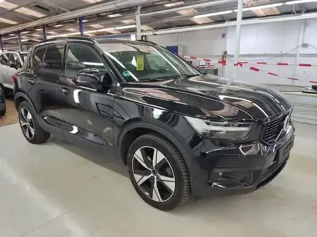 Gebraucht Volvo XC40 R-Design 261 PS (191 kW) 2021 Onyx black / metallic (metallic) SUV