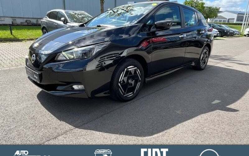 Schwarz Gebraucht 2022 Nissan Leaf Acenta Kleinwagen | 15.590 € (Fairer Preis) - Bild 1/4