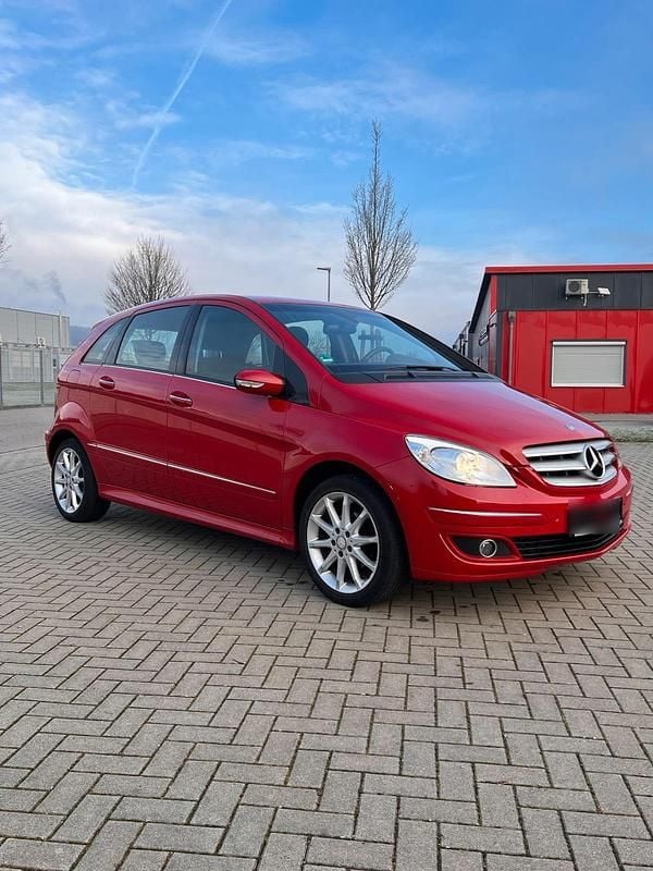 Gebraucht Mercedes B170 116 PS (85 kW) 2007 Rot Van / Kleinbus