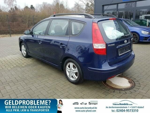 Gebraucht Hyundai i30 90 PS (66 kW) 2011 Andere farbe Kombi