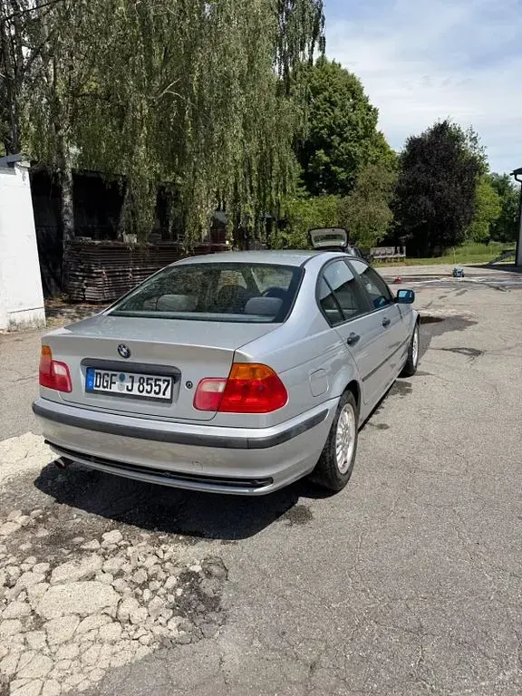 Gebraucht BMW 316 105 PS (77 kW) 2001 Silber Limousine
