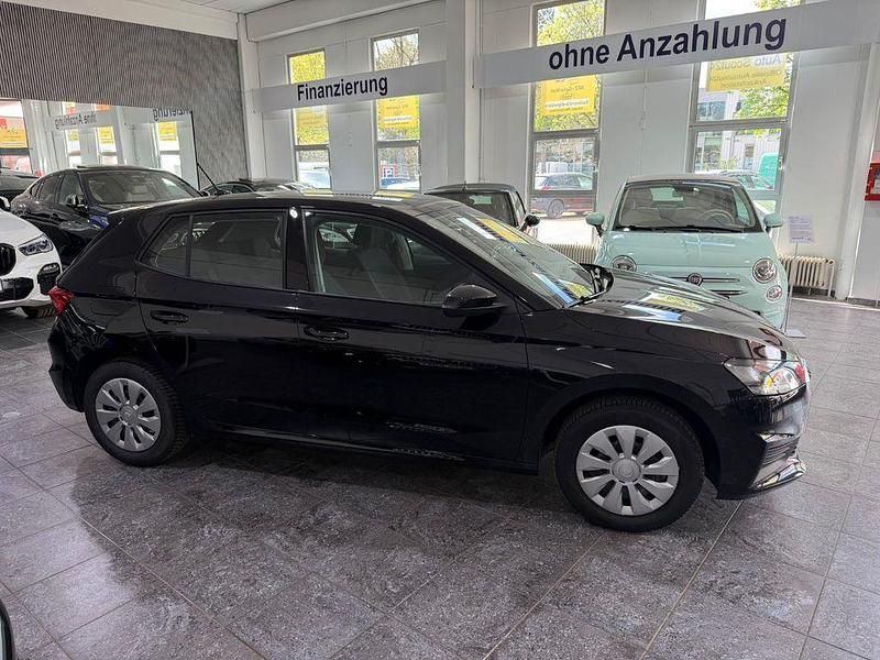 Gebraucht Skoda Fabia 65 PS (47 kW) 2024 Schwarz Kleinwagen
