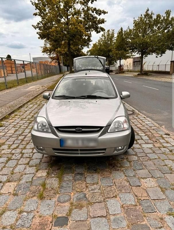 Silber Gebraucht 2003 Kia Rio Kombi | 1.500 € - Bild 1/4