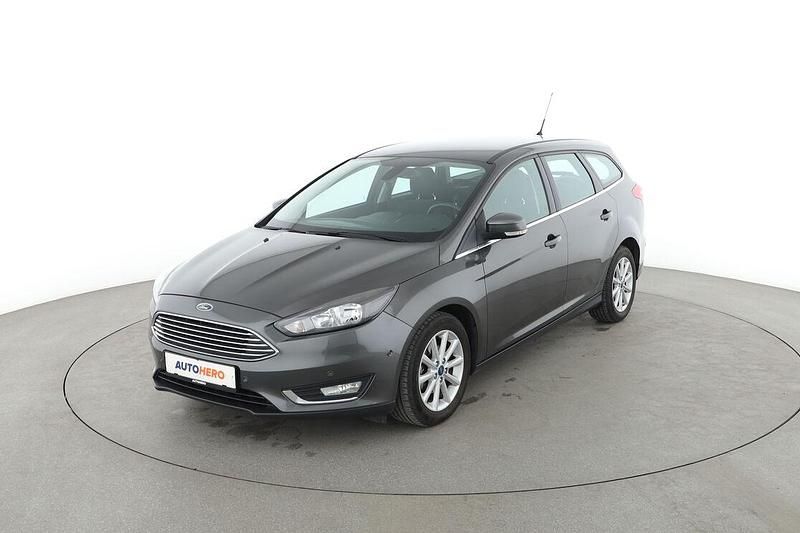 Grau Gebraucht 2017 Ford Focus Titanium Kombi | 13.050 € (Etwas zu teuer) - Bild 1/3