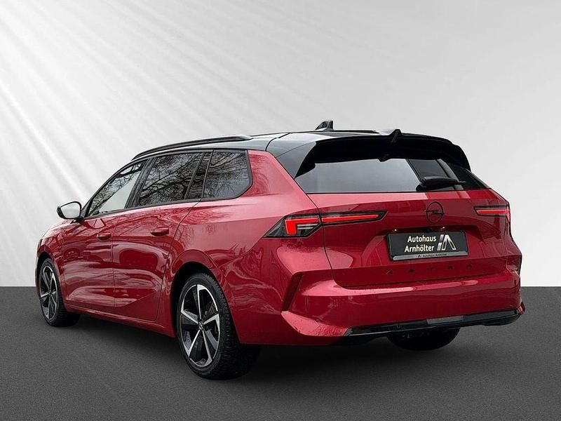Gebraucht Opel Astra S 131 PS (96 kW) 2025 Lackierung peperoncino red/typ Kombi