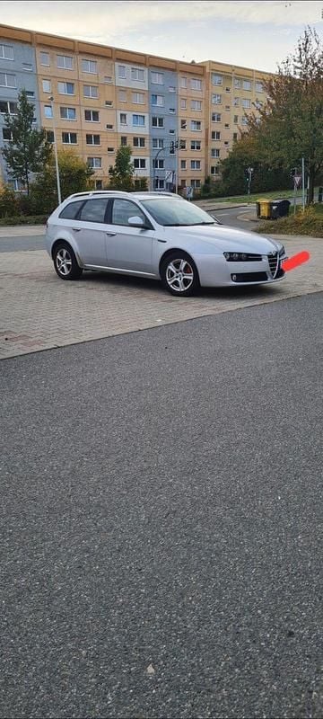 Silber Gebraucht 2007 Alfa Romeo 159 Ti Limousine | 4.200 € (Fairer Preis) - Bild 1/4