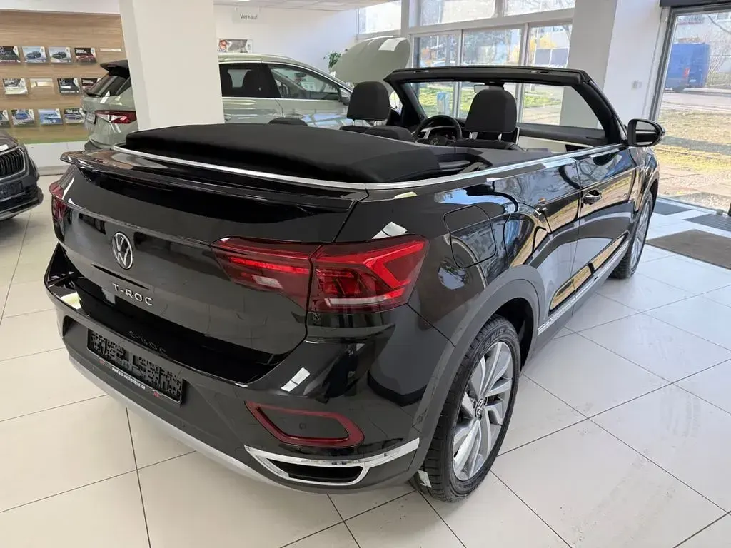 Gebraucht VW T-Roc Cabriolet Move 150 PS (110 kW) 2024 Deep black perleffekt Cabrio