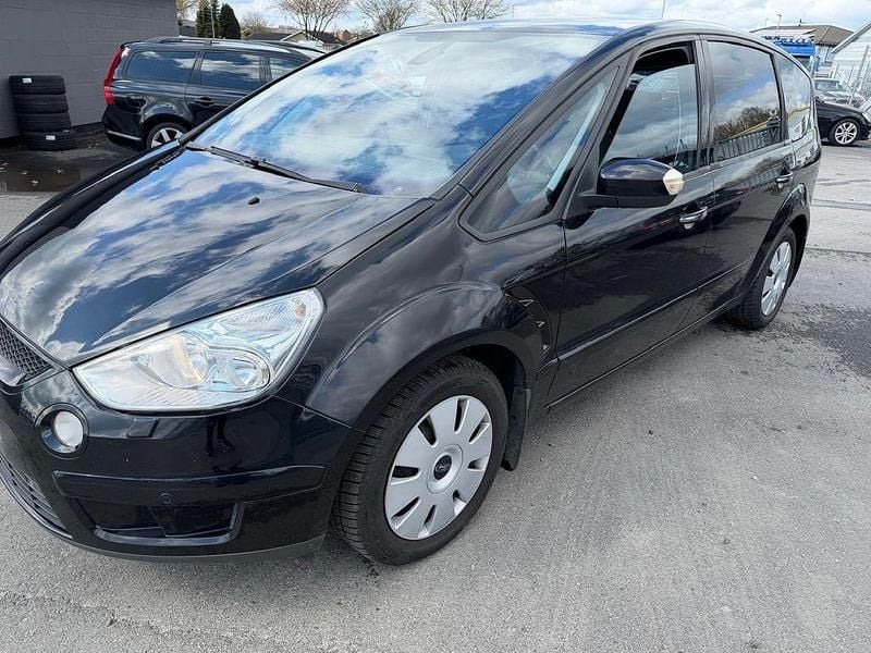 Gebraucht Ford S-MAX Titanium 140 PS (102 kW) 2010 Schwarz Van / Kleinbus