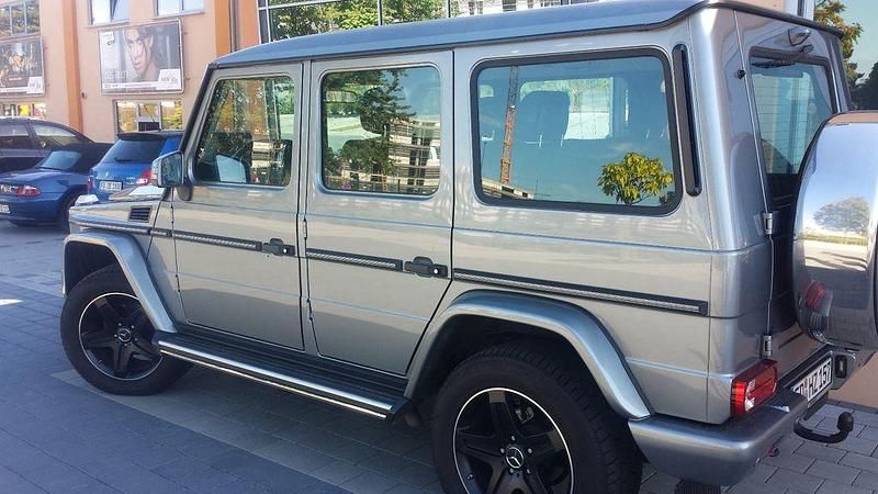 Silber Gebraucht 2016 Mercedes G350 SUV | 59.900 € (Etwas zu teuer) - Bild 1/4