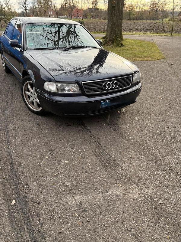 Violet Gebraucht 1996 Audi A8 Limousine | 3.399 € - Bild 1/4