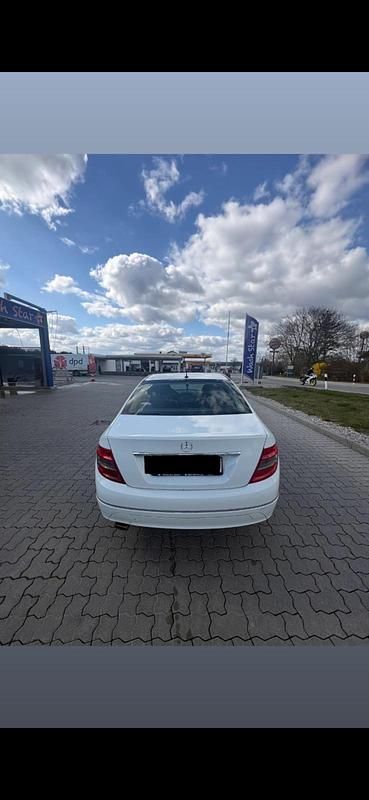 Gebraucht Mercedes C200 184 PS (135 kW) 2007 Weiß Limousine