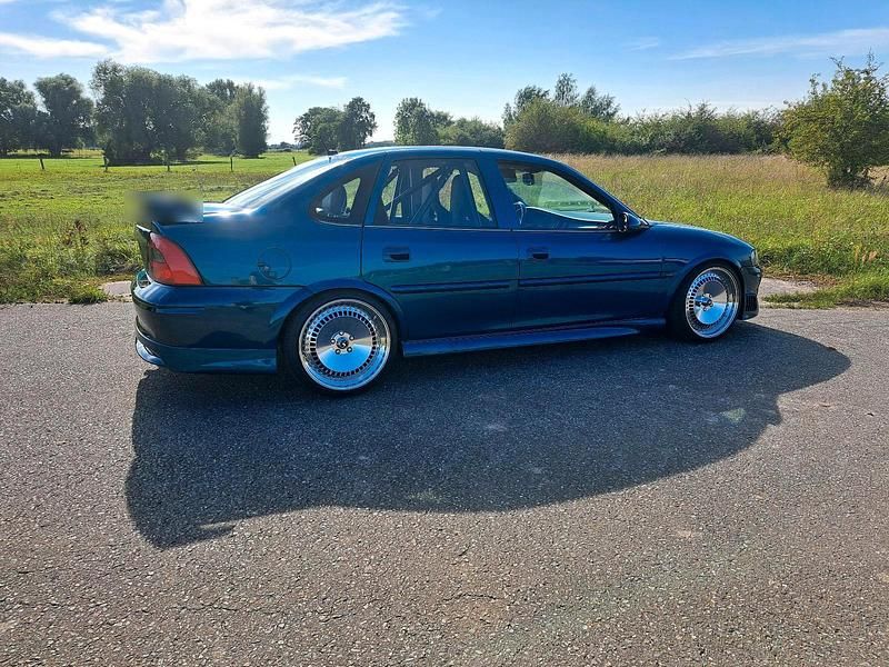 Gebraucht Opel Vectra 387 PS (284 kW) 2000 Blau Limousine