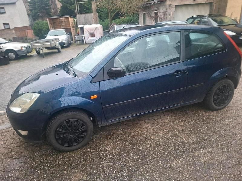 Gebraucht Ford Fiesta 60 PS (44 kW) 2003 Blau Kleinwagen