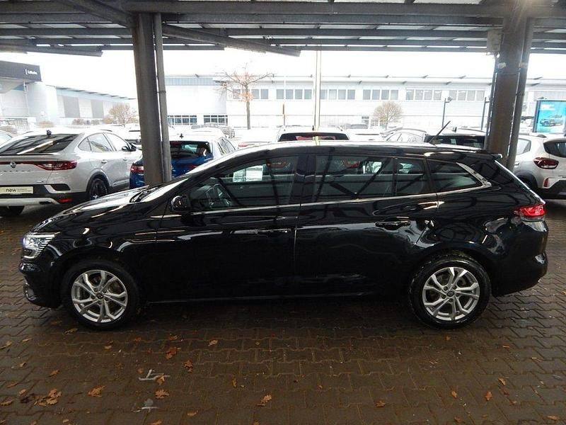 Gebraucht Renault Mégane IV Equilibre 116 PS (85 kW) 2023 Schwarz Limousine