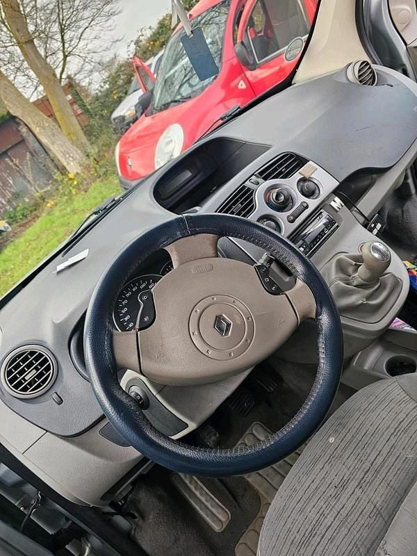 Second-hand Renault Kangoo 84 CP (61 kW) 2008 Argintiu Monovolum