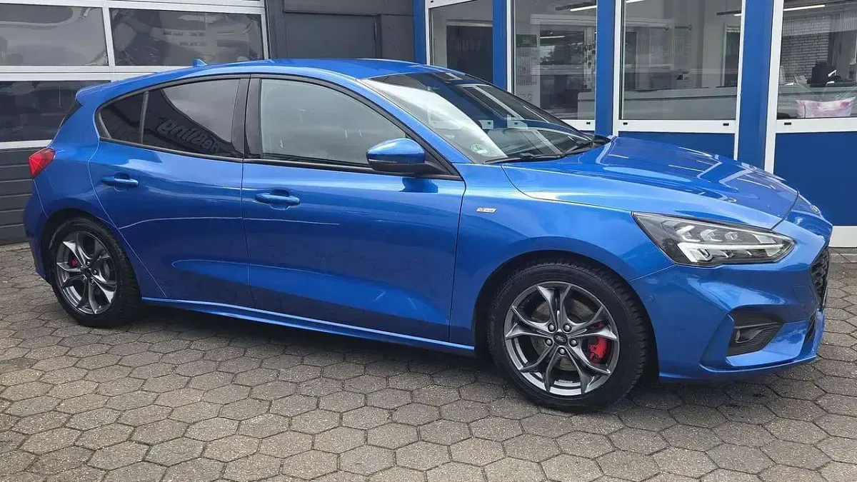 Gebraucht Ford Focus ST-Line X 150 PS (110 kW) 2020 Dynamicblau metallic Kleinwagen