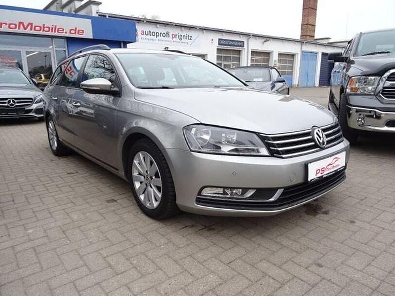 Gebraucht VW Passat Trendline 140 PS (102 kW) 2014 Silber Kombi