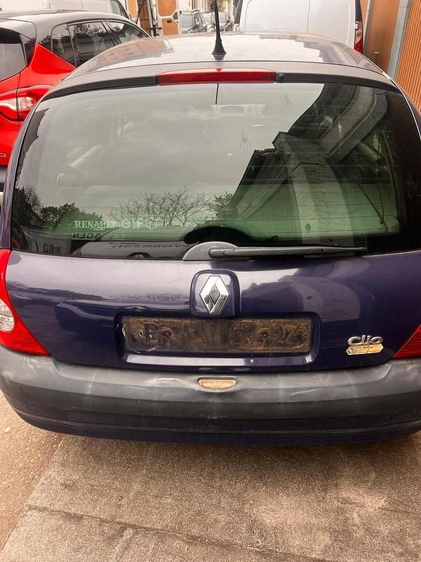 Usata Renault Clio II 2001 Blu Berlina