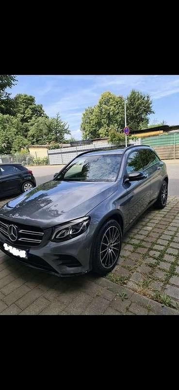 Gebraucht Mercedes GLC300 AMG line 245 PS (180 kW) 2018 SUV
