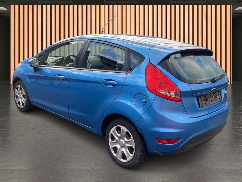 Gebraucht Ford Fiesta Champions Edition 82 PS (60 kW) 2012 Blau Kleinwagen