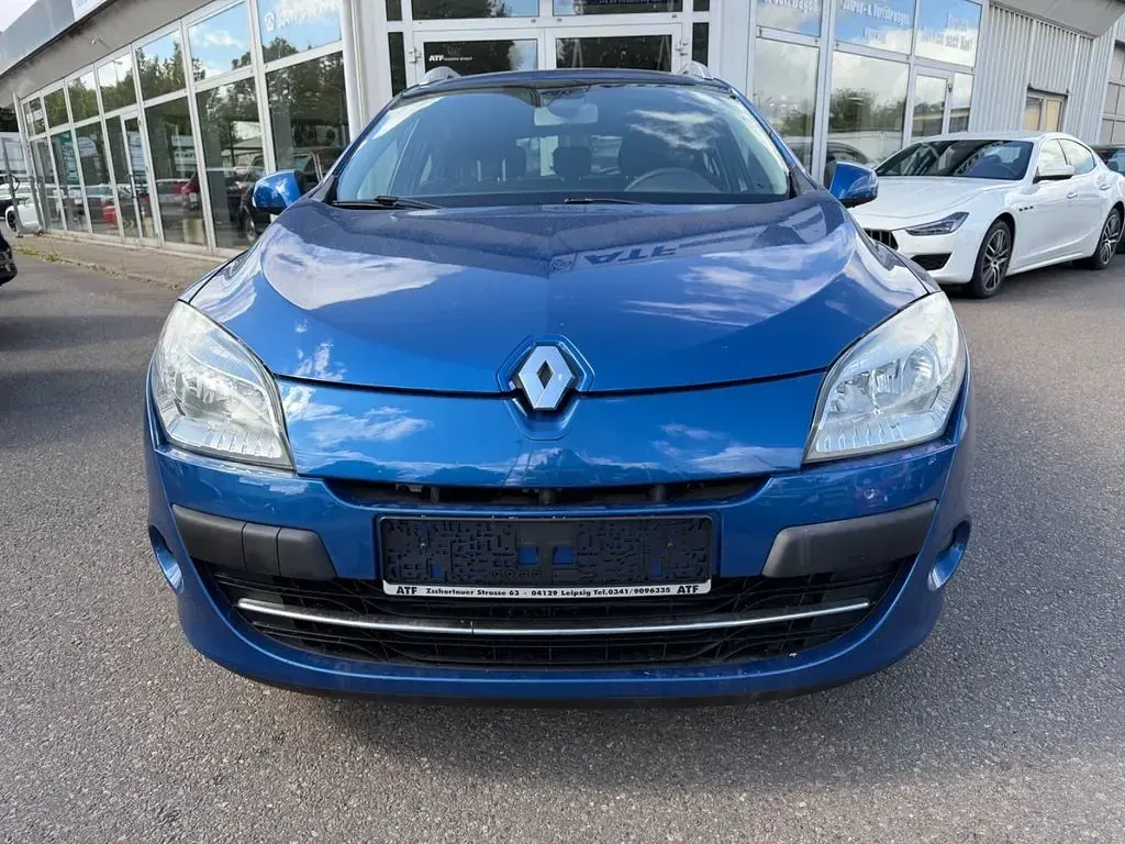 Gebraucht Renault Mégane Dynamique 110 PS (80 kW) 2011 Blau Limousine