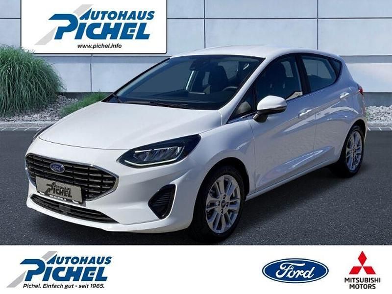 Weiß Gebraucht 2022 Ford Fiesta Titanium Kleinwagen | 16.990 € (Fairer Preis) - Bild 1/4