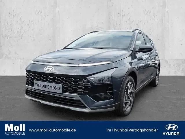 Grau Gebraucht 2024 Hyundai Bayon Comfort SUV | 21.890 € (Superpreis) - Bild 1/4