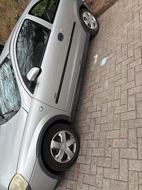 Brugt Opel Corsa 60 HK (44 kW) 2001 Sølv Hatchback