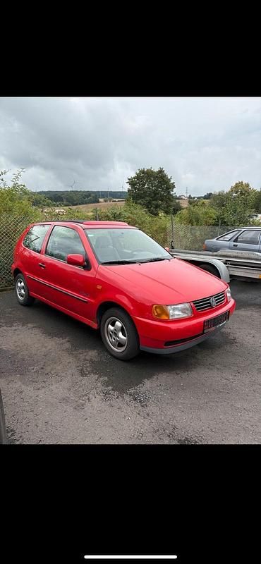 Rot Gebraucht 1997 VW Polo Kleinwagen | 800 € (Guter Preis) - Bild 1/4