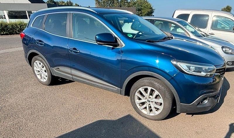 Blau Gebraucht 2015 Renault Kadjar SUV | 8.200 € (Guter Preis) - Bild 1/4