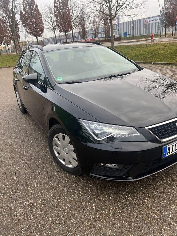 Schwarz Gebraucht 2017 Seat Leon ST Reference Kombi | 9.000 € (Guter Preis) - Bild 1/4