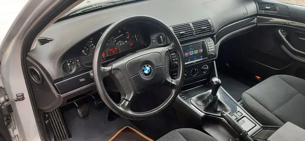 Usata BMW 520 170 CV (125 kW) 2001 Argento Berlina