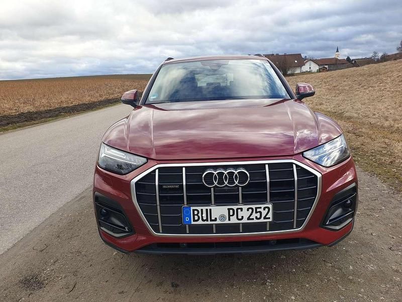 Gebraucht Audi Q5 Sportback Business 204 PS (150 kW) 2023 Rot SUV